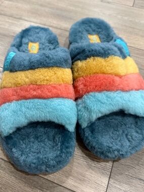 UGG Fluff Yeah Rainbow Stripe Slippers Size 10